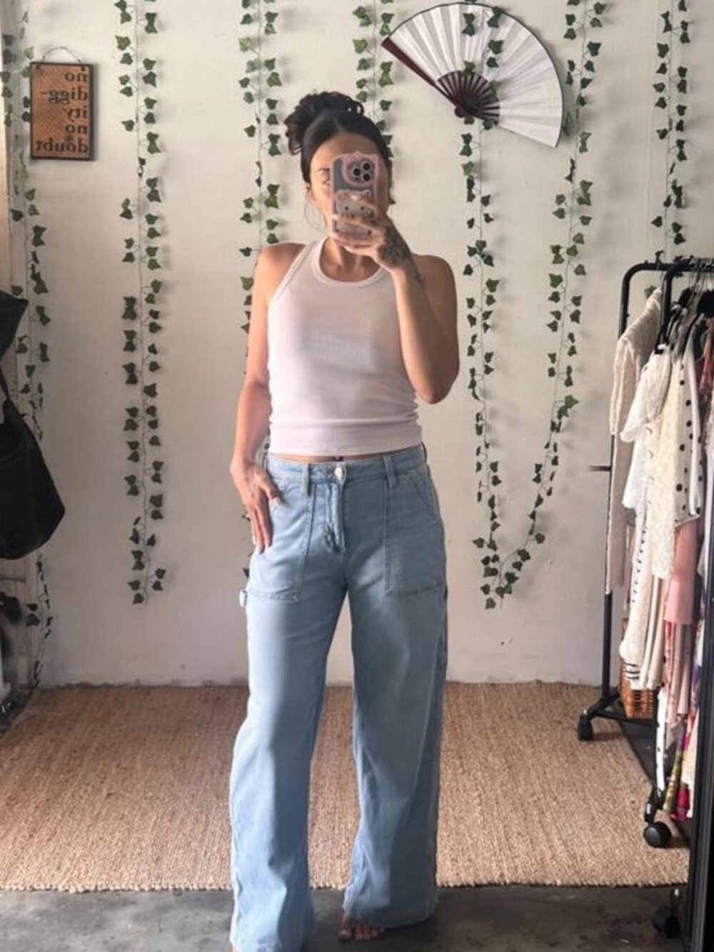 American Eagle light wash high-rise carpenter jeans wide leg stretch size 4